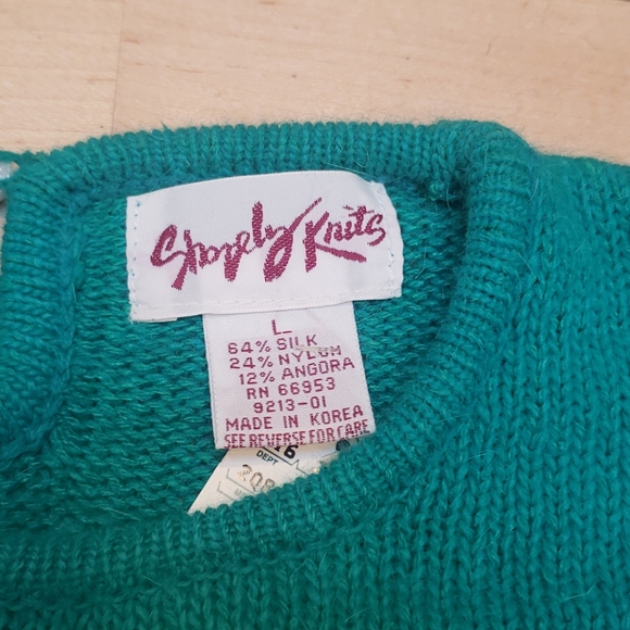 Shapely Knits - Picture 2 of 8